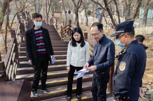 石景山区政府外办开展重点公共场所不规范外语标识整改情况检查