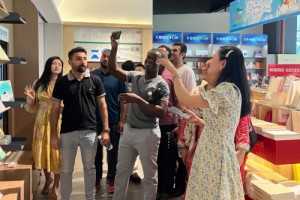 打造龙华区优质国际语言环境 纠错达人在行动