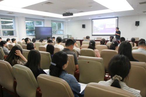 深圳市委外办举办全市外文公示语培训会